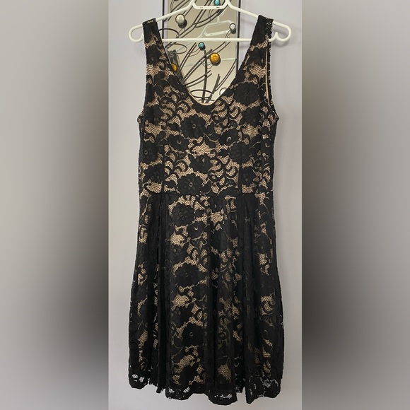Bb collection black lace over cream dress - Picture 2 of 5